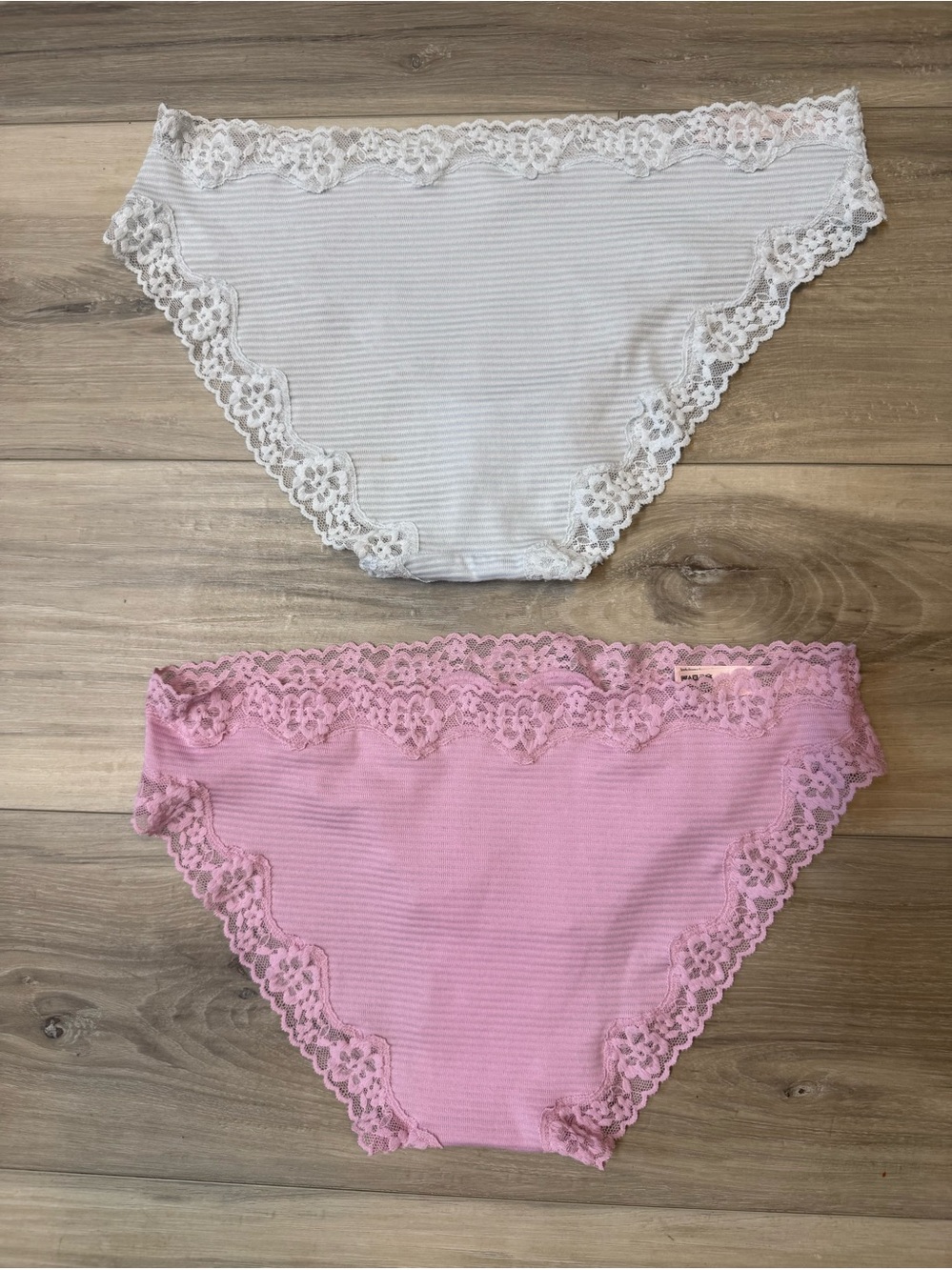 Victoria's Secret 4 Ribbed Lace Bikini Panties - White,Pink & Black NEVER WORN - Picture 3 of 8